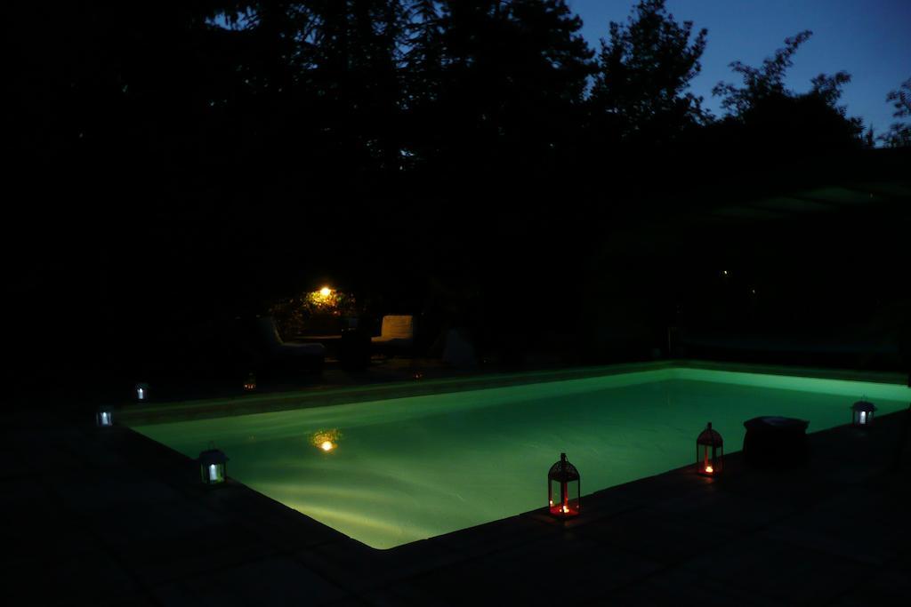 Bed and Breakfast La Bicyclette Fleurie Villemoirieu Exterior foto