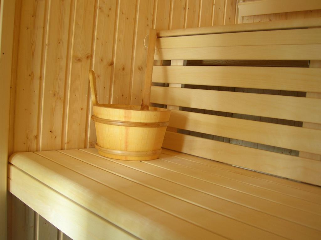 Bed and Breakfast La Bicyclette Fleurie Villemoirieu Exterior foto