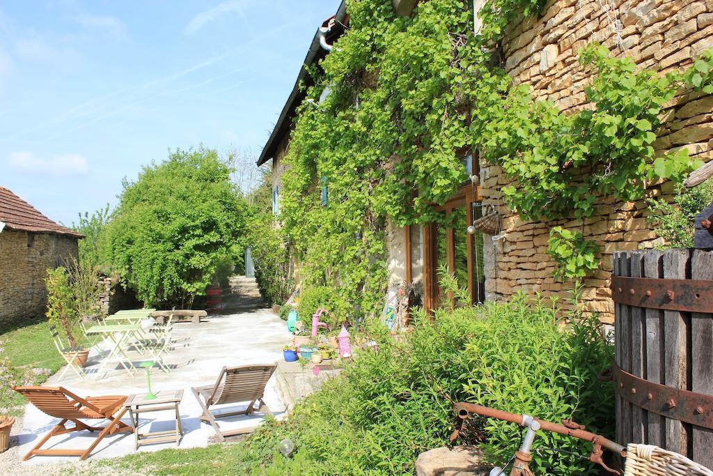 Bed and Breakfast La Bicyclette Fleurie Villemoirieu Exterior foto
